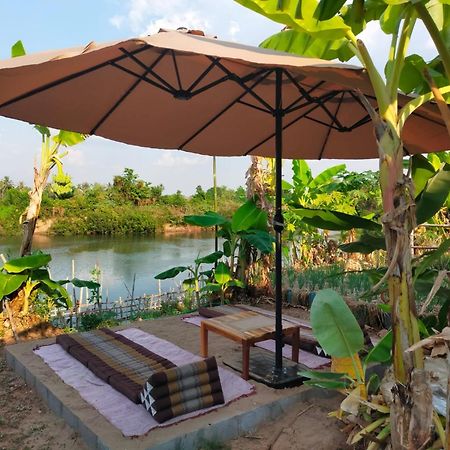 Chanhthida Guesthouse And The River Front Restaurant Ban Khon エクステリア 写真