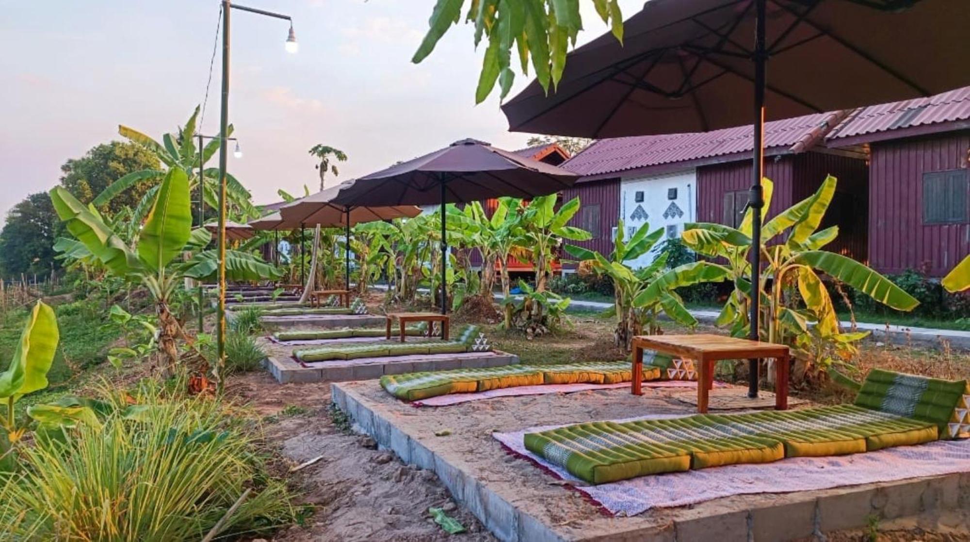 Chanhthida Guesthouse And The River Front Restaurant Ban Khon エクステリア 写真