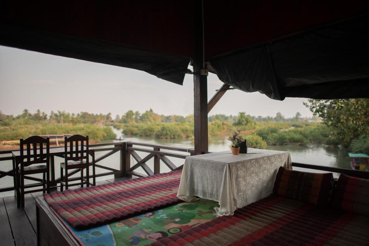 Chanhthida Guesthouse And The River Front Restaurant Ban Khon エクステリア 写真