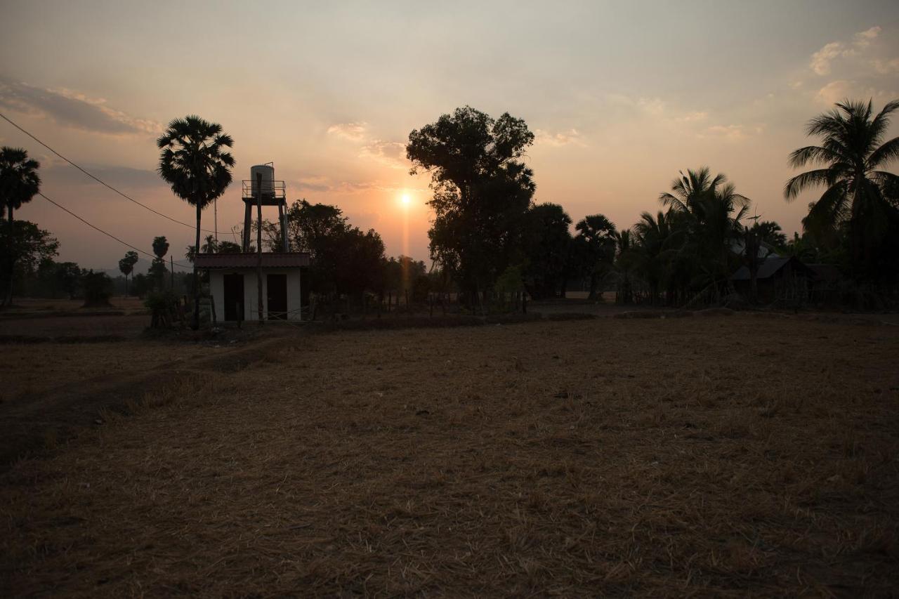Chanhthida Guesthouse And The River Front Restaurant Ban Khon エクステリア 写真