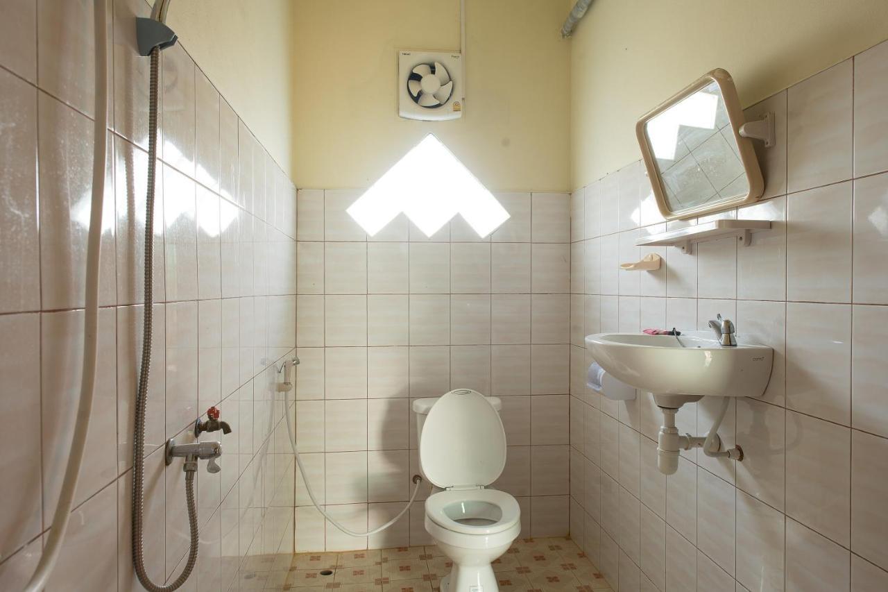 Chanhthida Guesthouse And The River Front Restaurant Ban Khon エクステリア 写真