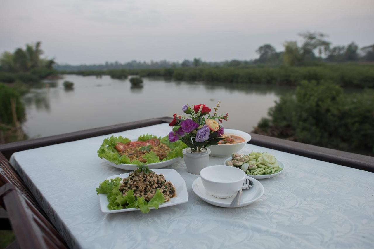 Chanhthida Guesthouse And The River Front Restaurant Ban Khon エクステリア 写真